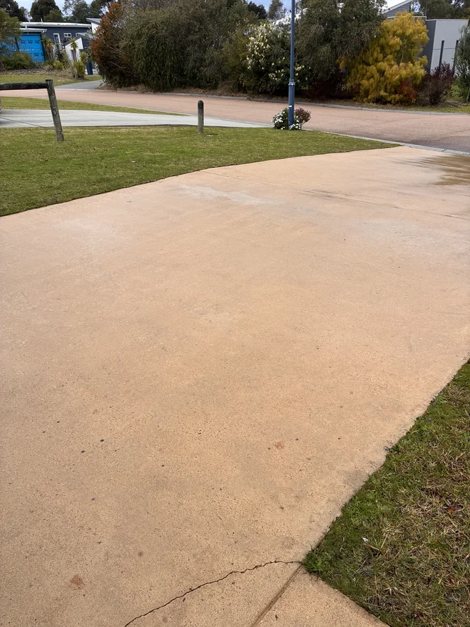 Driveway after exterior cleaning
